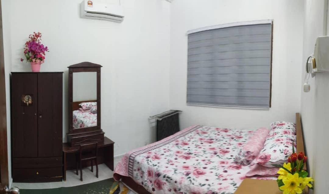 Ns Homestay Private Pool Tanah Merah  Eksteriør billede