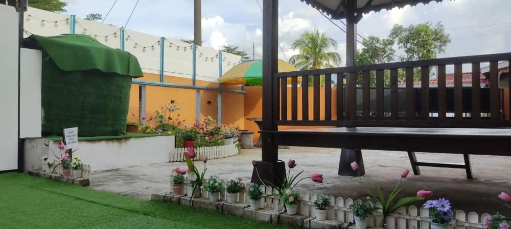 Ns Homestay Private Pool Tanah Merah  Eksteriør billede
