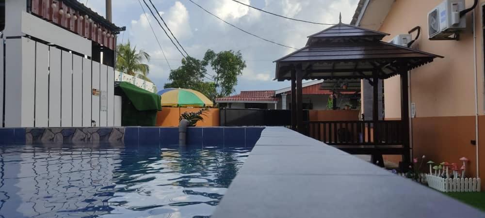 Ns Homestay Private Pool Tanah Merah  Eksteriør billede