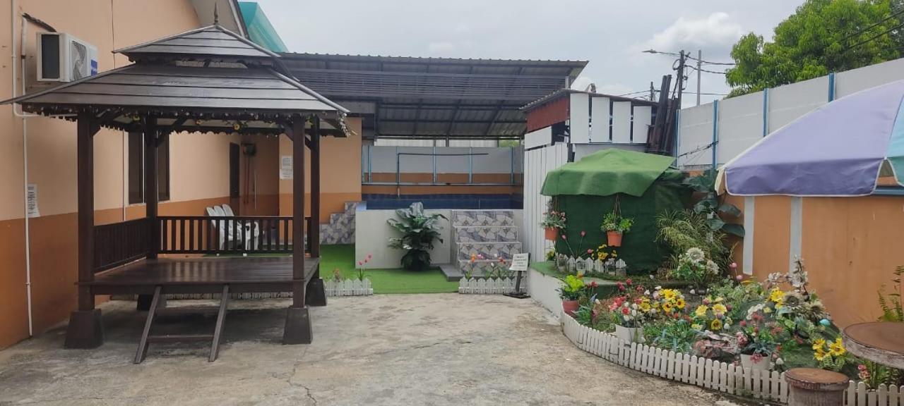 Ns Homestay Private Pool Tanah Merah  Eksteriør billede
